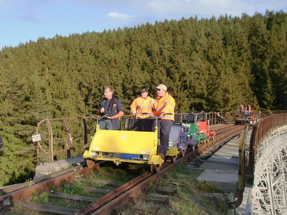 Ferienhof "Alte Foersterei" Knau Esterno foto