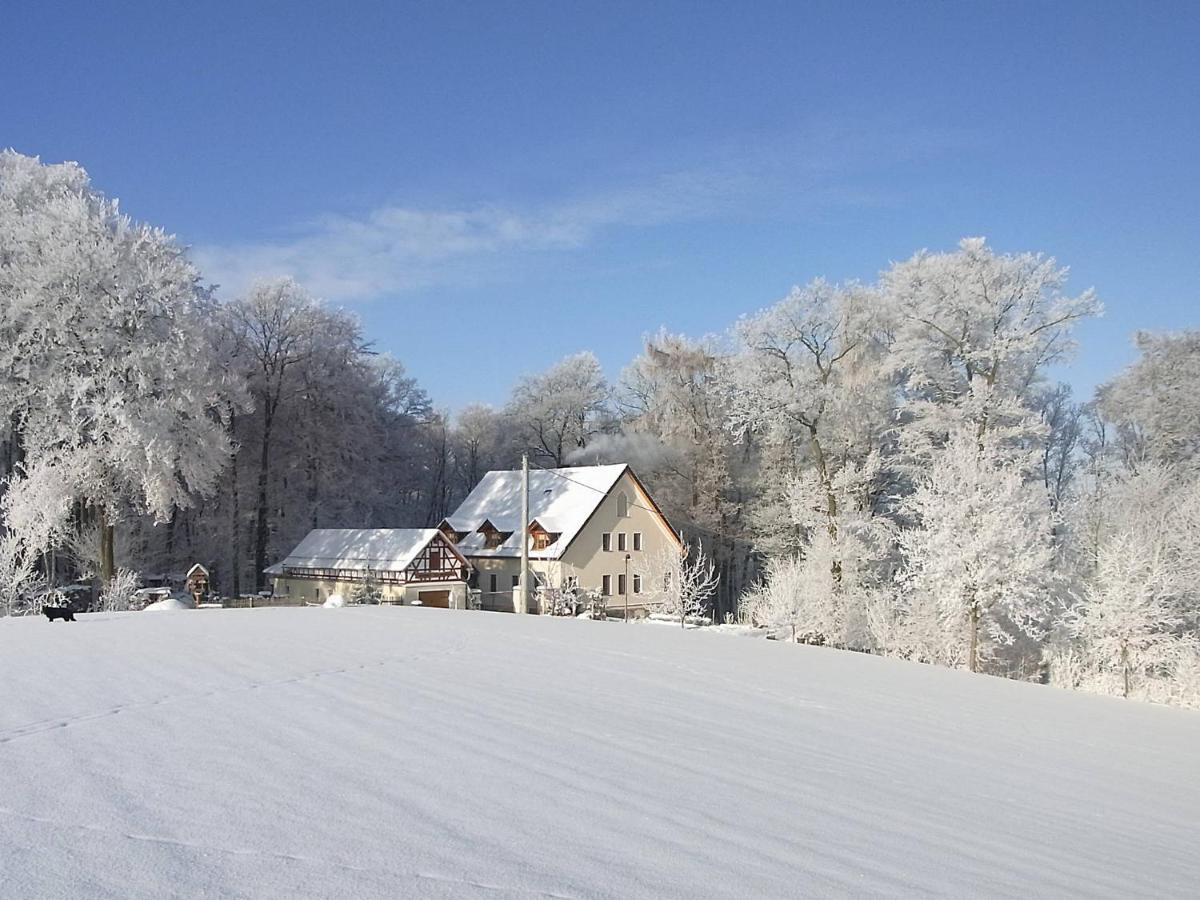 Ferienhof "Alte Foersterei" Knau Esterno foto